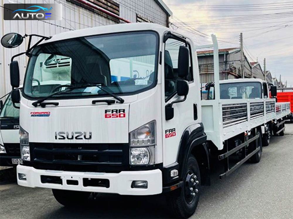Xe tải Isuzu FRR 650 thùng lửng 6.7 tấn dài 6.7 mét